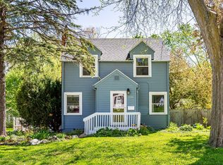 1729 45th St, Des Moines, IA 50310