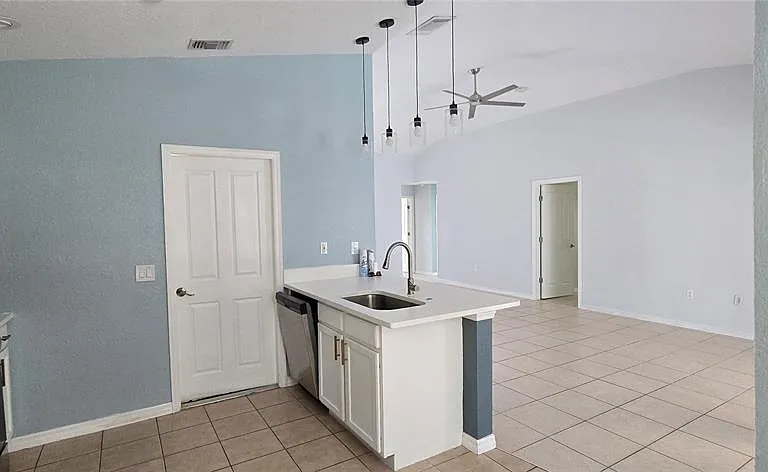 334 Reserve Dr — Photo 45