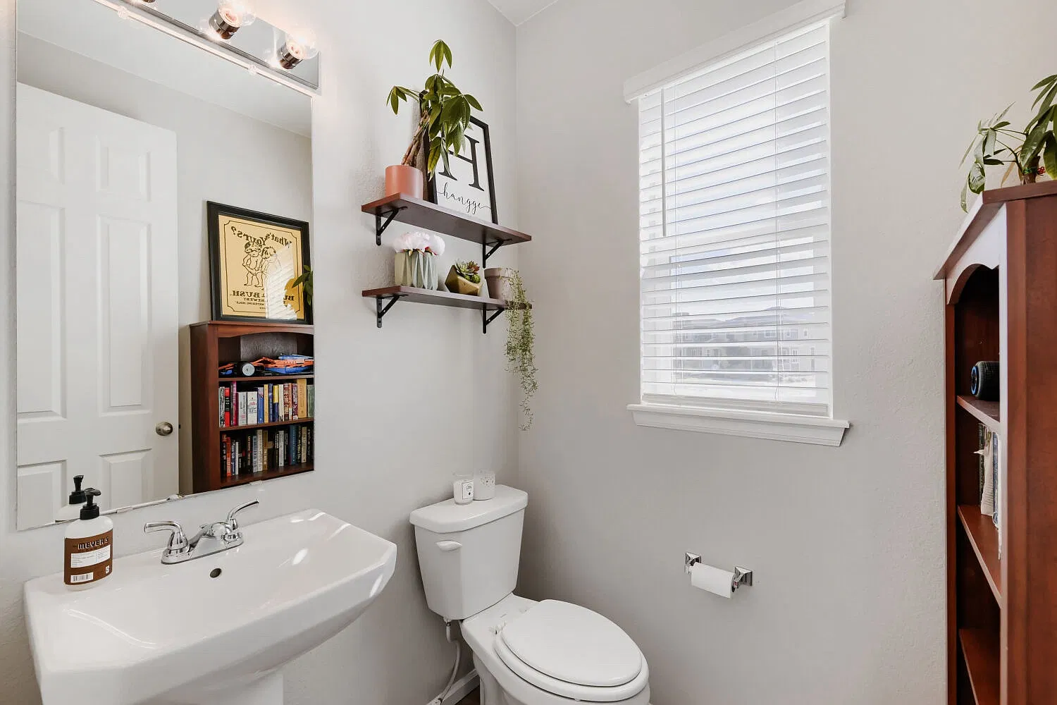 3 bed, 1577 sqft, $2,895 — Photo 4