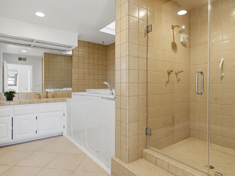 4590 Tam Oshanter Dr — Photo 10