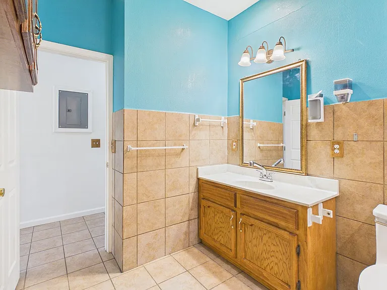745 N Aldredge St #A — Photo 26