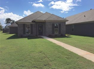 75 Grand Park Dr, Deatsville, AL 36022