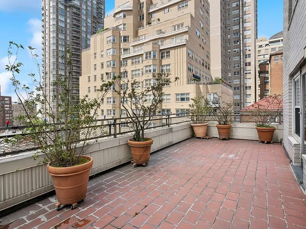 210 E 63rd St APT 12A, New York, NY 10065