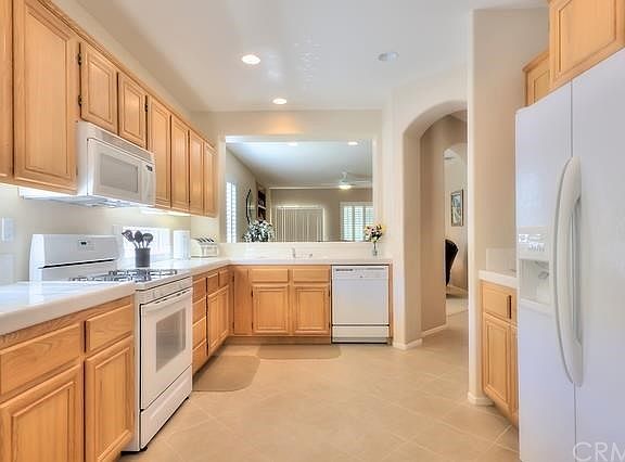 3rd image of 29175 Bridalveil Ln