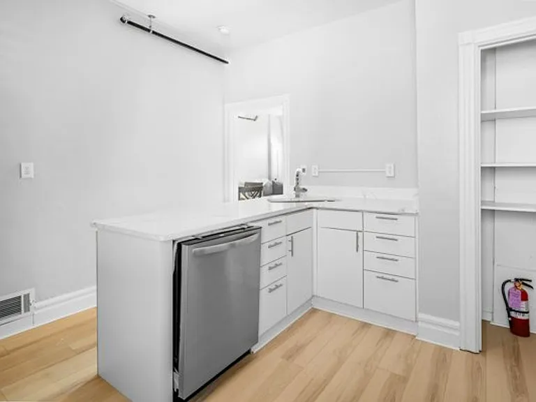 Quarry St. Apartments — Photo 54