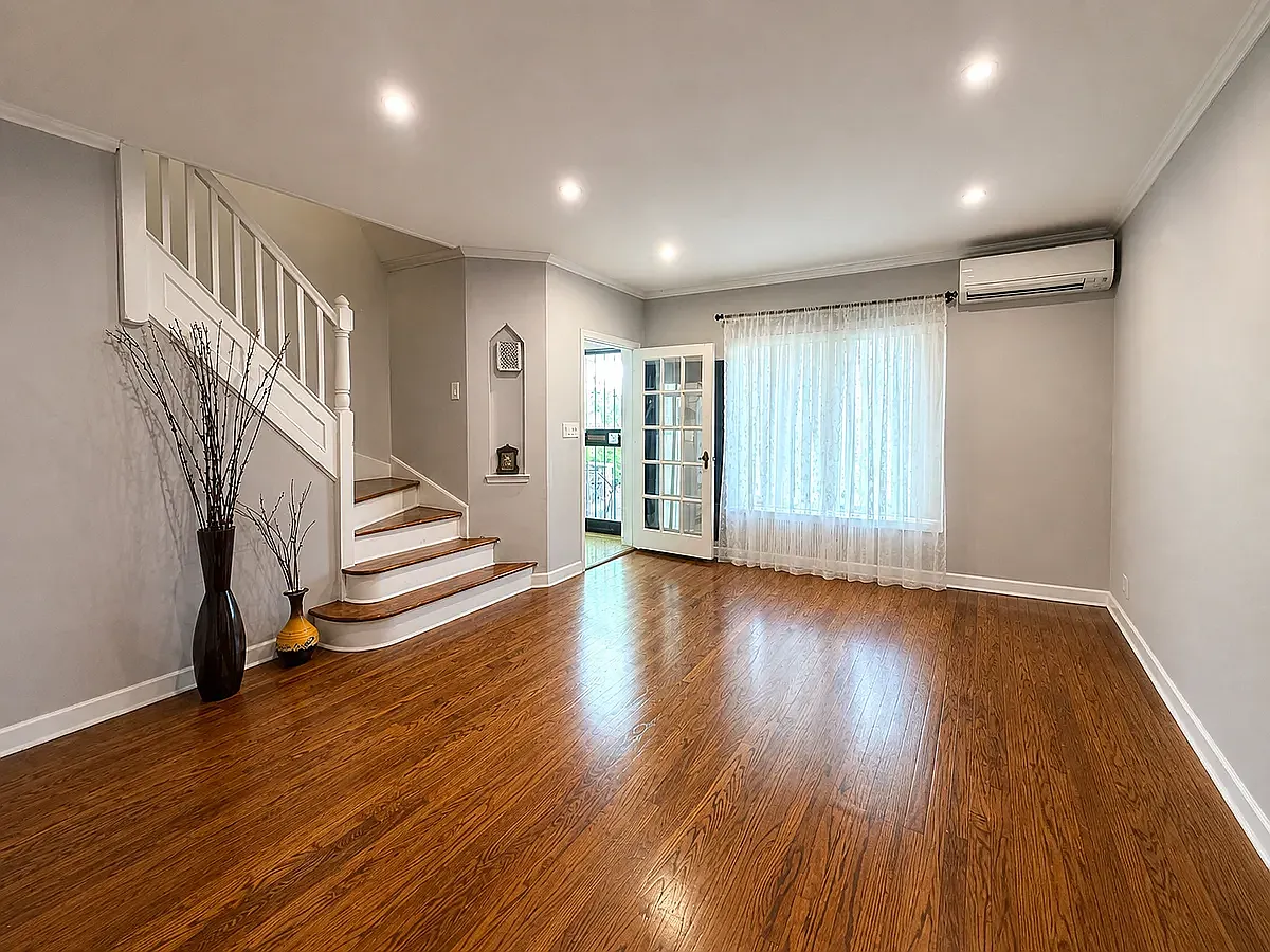 Building Photo - 8226 Eliot Ave #H