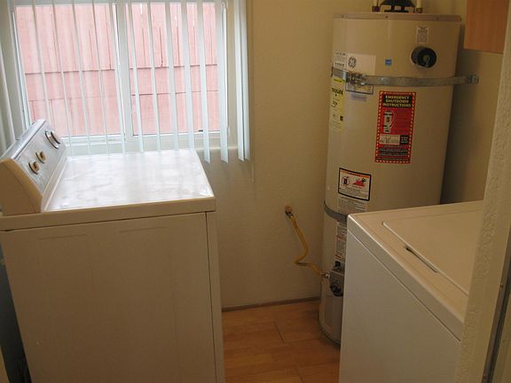 4th image of 4414 McClintock St