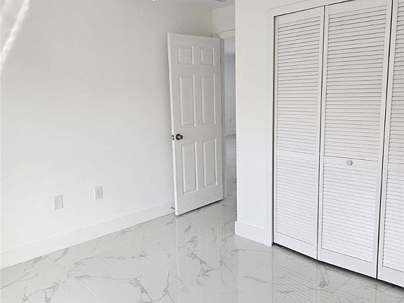 5th image of 312 Palisades Ave