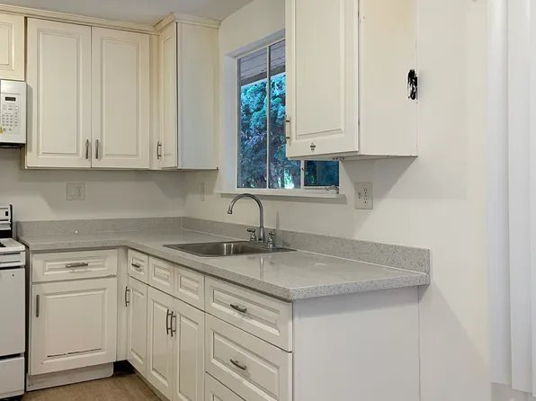 1633 28th Ave APT 7, Oakland, CA 94601
