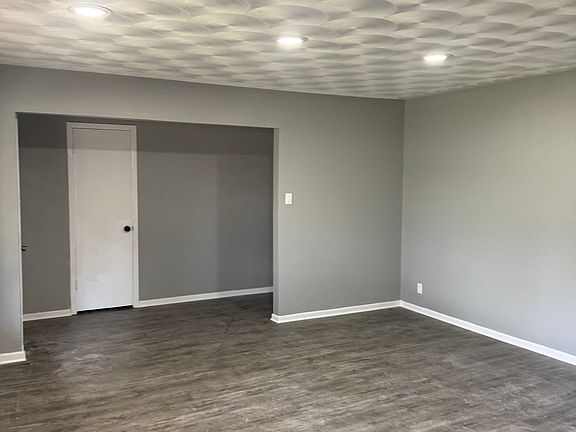 3rd image of 3814 Kimballdale Dr