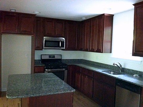 3rd image of 2409 Woodland Ln