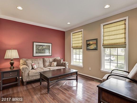 4th image of 2016 Myrtlewood Rd