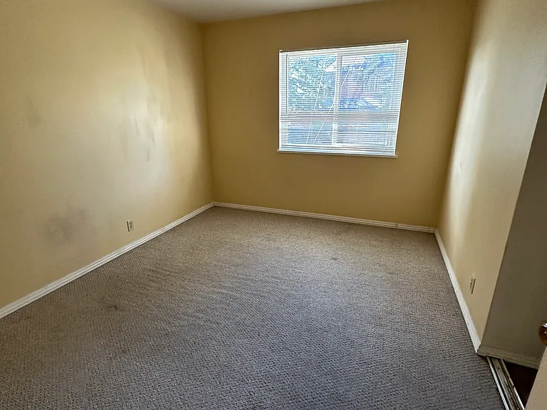 2533 Hillegass Ave #301 — Photo 12