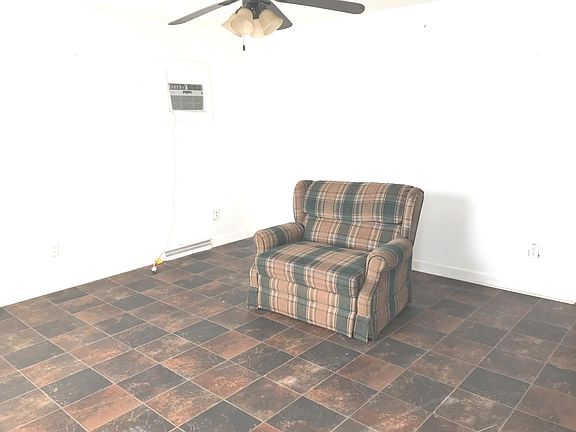 4th image of 3100 Matthews Dr
