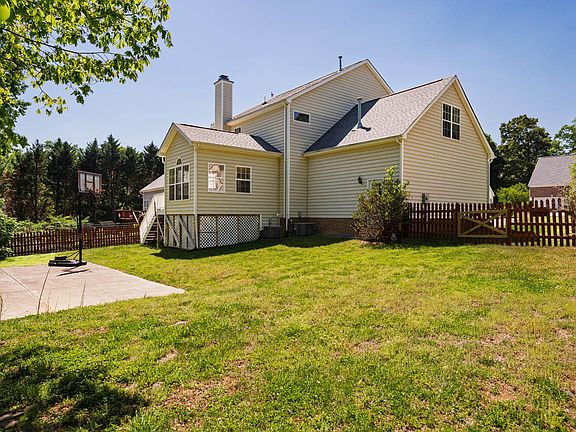 2nd image of 102 Adrians Pl
