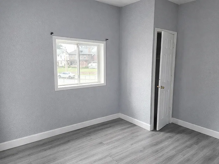 2707 N College Ave — Photo 3
