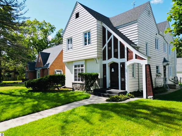 706 S Arnold St, Mount Pleasant, MI 48858