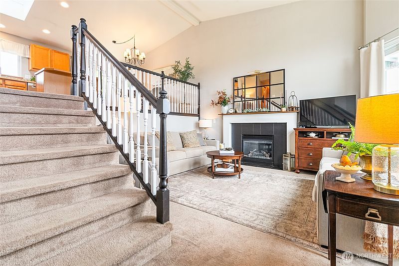 4th image of 412 Allison Way