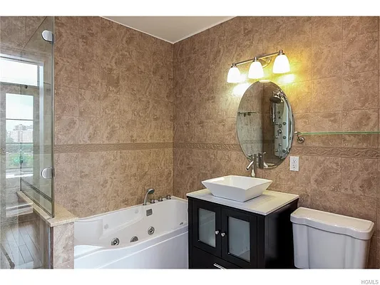 Sold by Space Marketing Shop | media 35