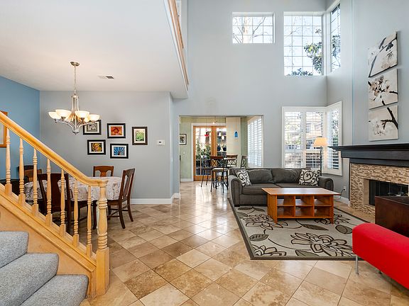 3rd image of 120 Matisse Cir #108