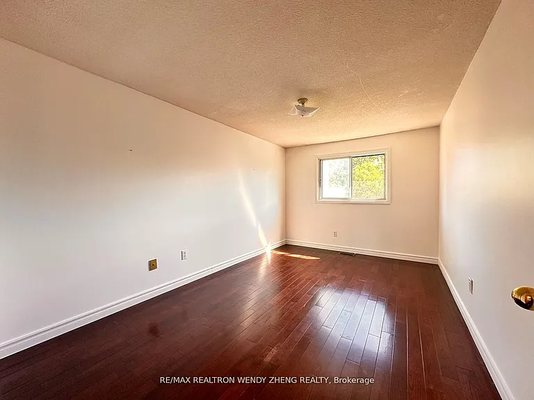 400 Huntsmill Blvd — Photo 9