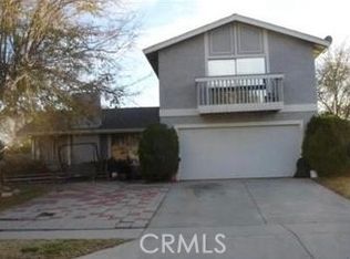 943 W Valencia St, Rialto, CA 92376