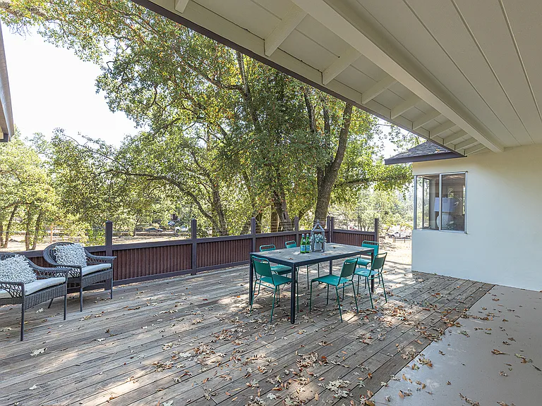 525 Keyes Ave — Photo 11