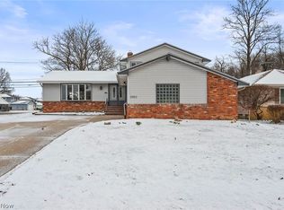 5953 Ashcroft Dr, Mayfield Heights, OH