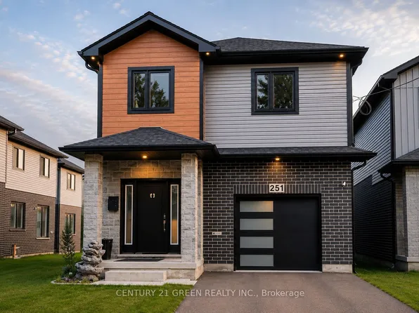 251 Clark Ave, Kitchener, ON N2C 1Y1