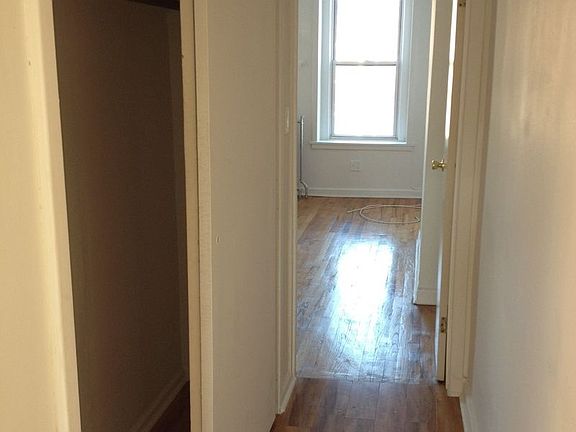 2nd image of 760 Hancock St #3