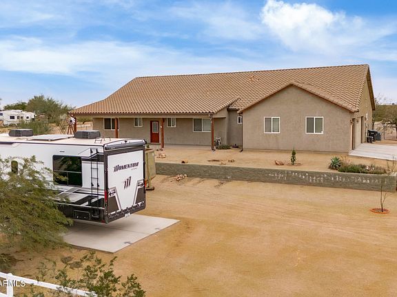 4th image of 35947 W BUCKEYE Road