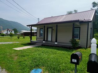 172 Spring St, Hampton, TN 37658