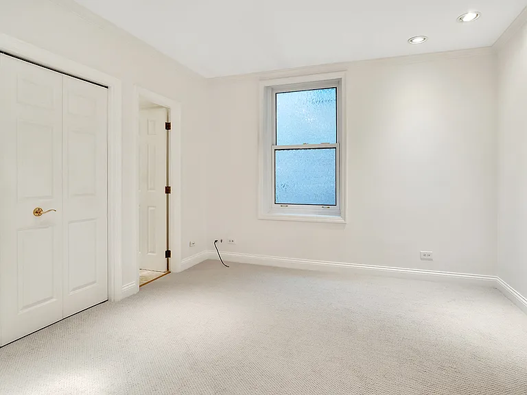 1228 N Dearborn St #2 — Photo 25
