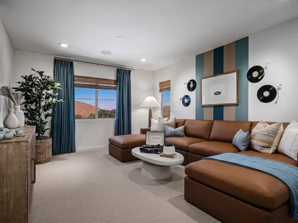 29953 Harmony Heights Dr, Lake Elsinore, CA 92532