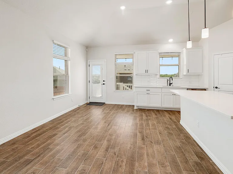 1228 Calendula Trl — Photo 7