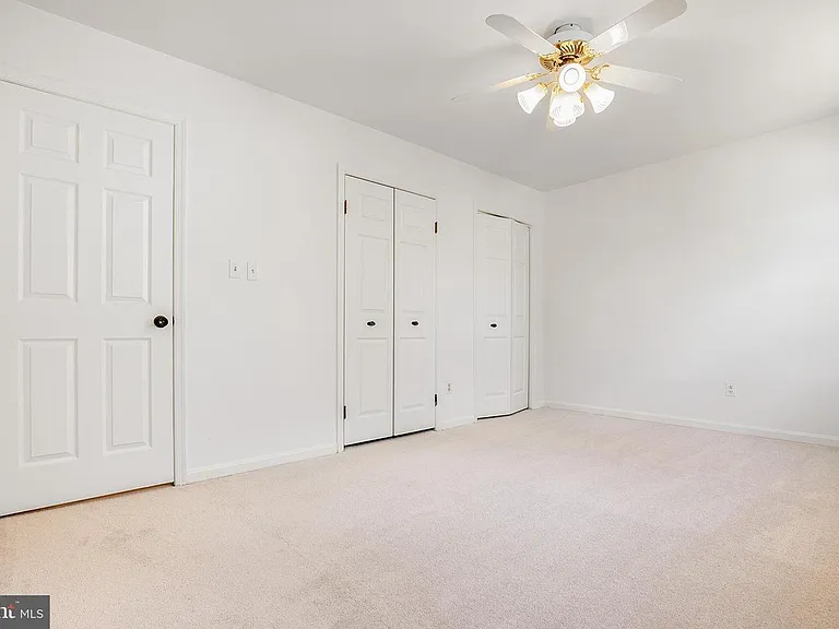Valley View Dr — Photo 25