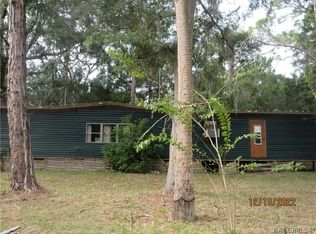 39 65th St, Yankeetown, FL 34498