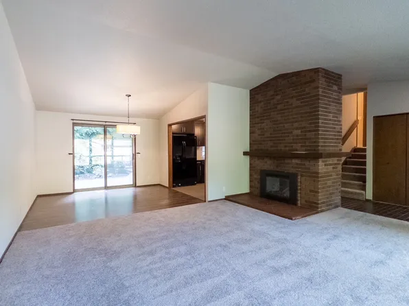 18230 92nd Ave NE, Bothell, WA 98011