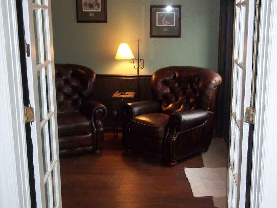 Custom Den/Lounge/Pub