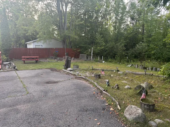 9394 E Houghton Lake Dr, Houghton Lake MI