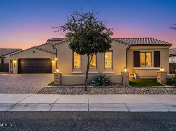 1867 E GILLCREST Road, Gilbert, AZ 85298