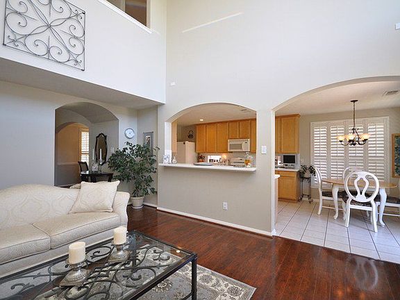 4th image of 7122 Hollow Field Ln