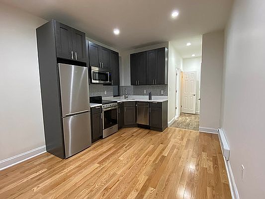 4th image of 419 3rd Ave APT 3D