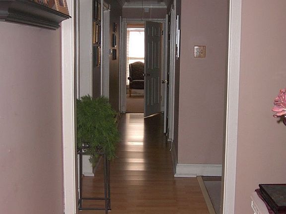 Well structured floor plan separates guest area from sleeping quarters.