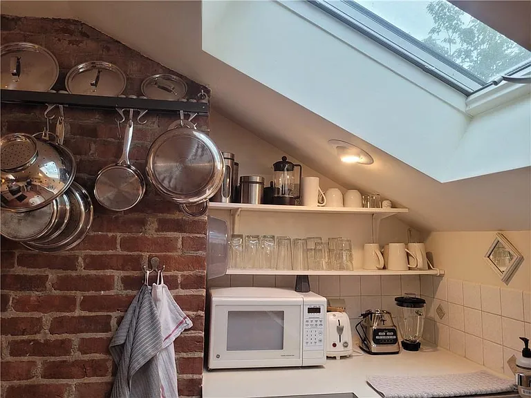 30 Kay St #5 — Photo 5