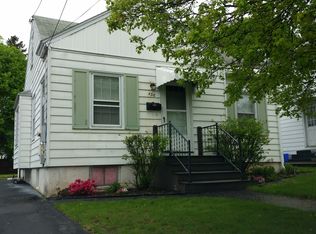 436 Ridgewood Dr, Syracuse, NY 13206
