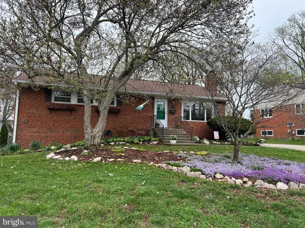 8110 Carrick Ln, Springfield, VA 22151