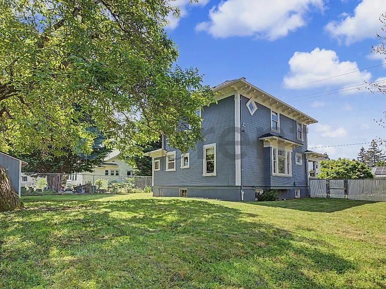 7820 N Van Houten Ave — Photo 5