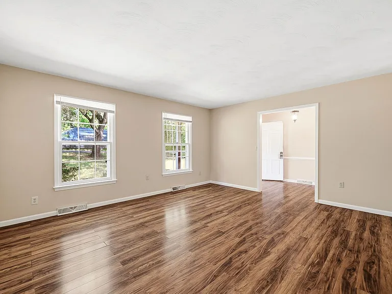 5757 Heards Mountain Rd — Photo 5