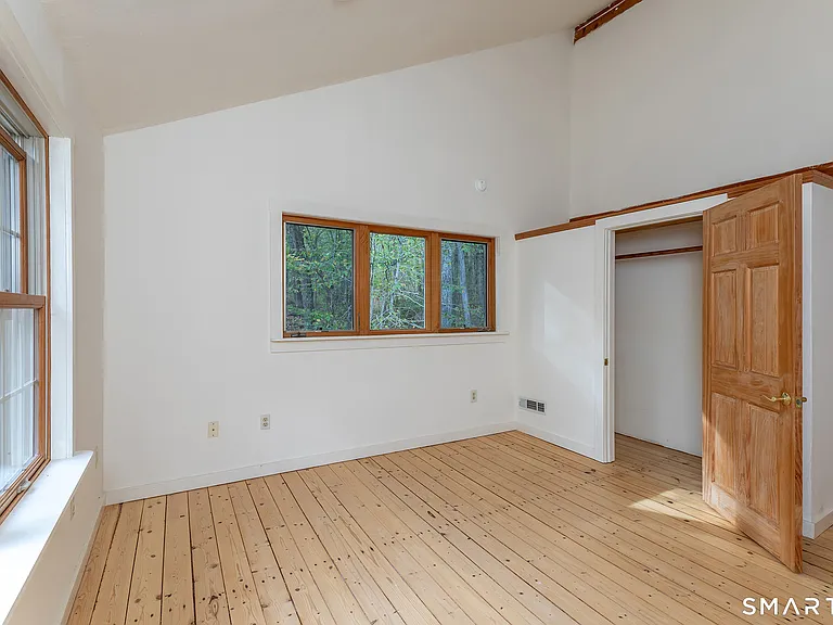 38 W Mountain Ln — Photo 16